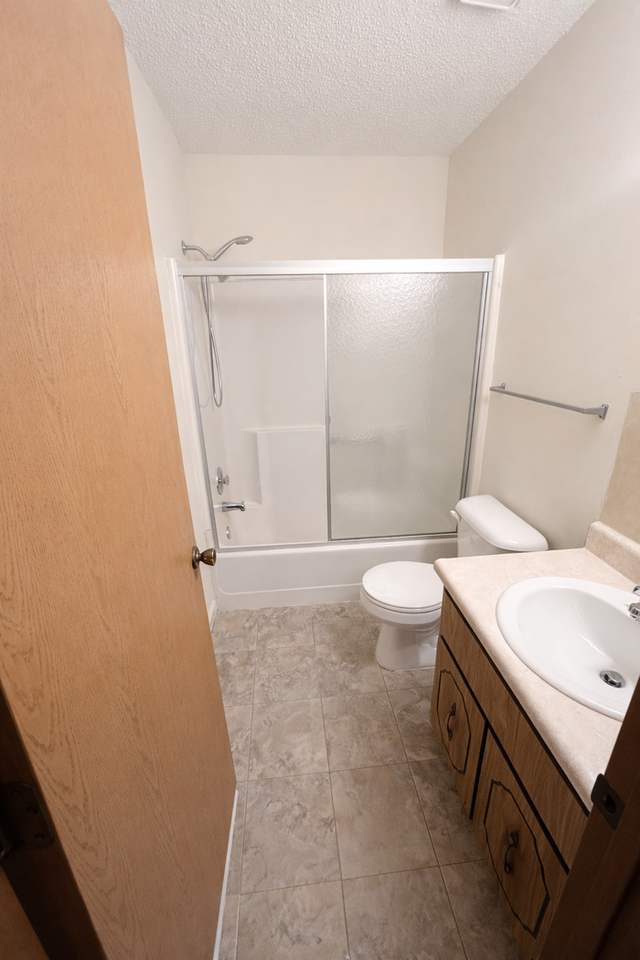 2036 Essex Dr #2036 - Photo 5 of 8