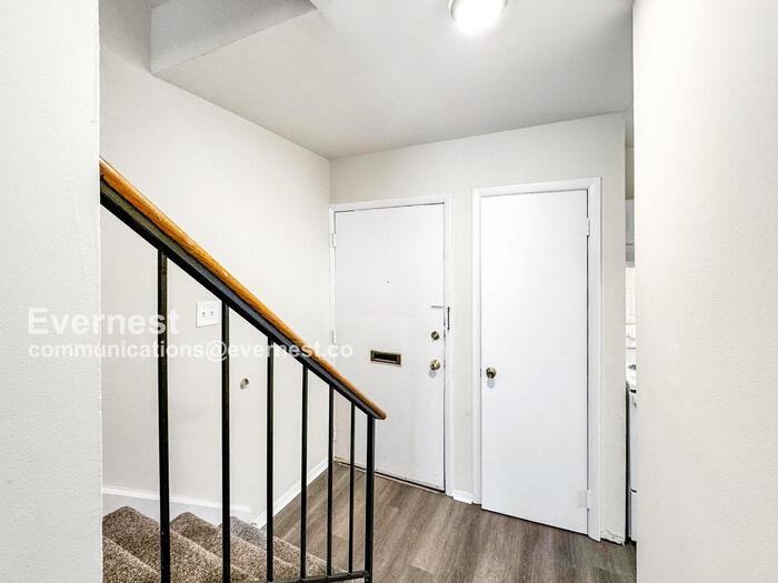 107 Newcastle Dr - Photo 7 of 12