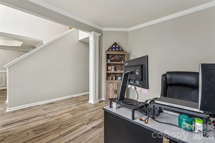 610 Grantham Ln - Photo 6 of 29