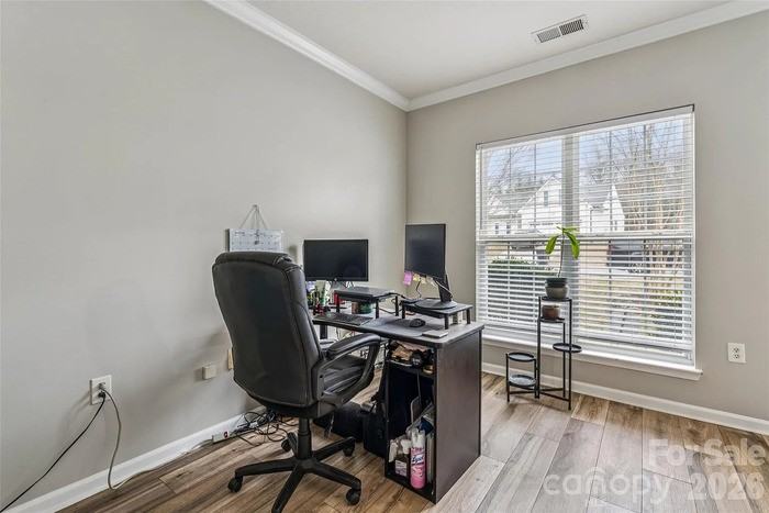 610 Grantham Ln - Photo 7 of 29