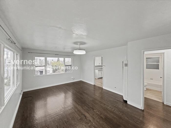 6618 Laird Ave - Photo 6 of 18