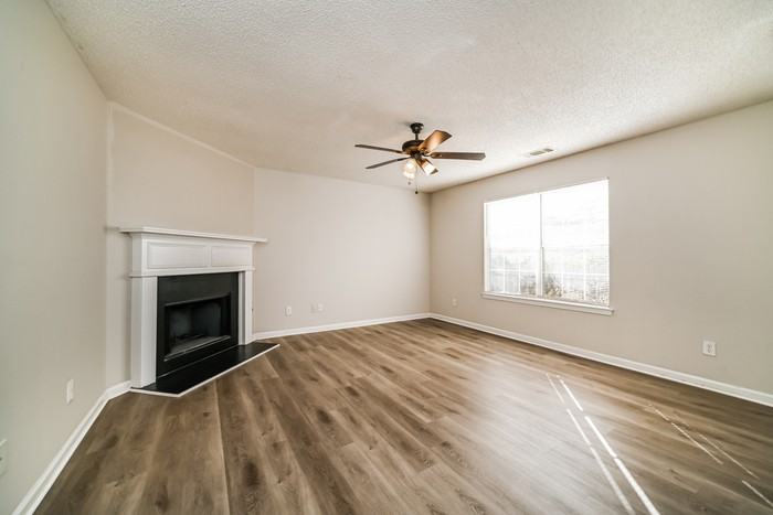 6887 Derby Ave - Photo 5 of 17