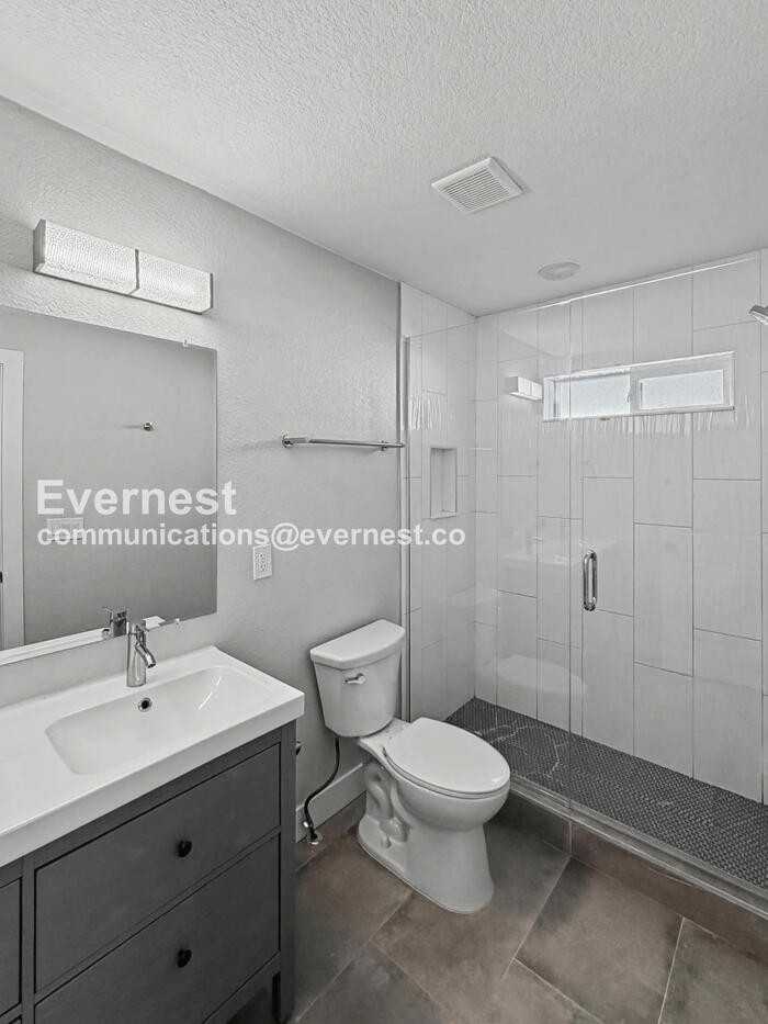 3875 S Bannock St - Photo 5 of 28