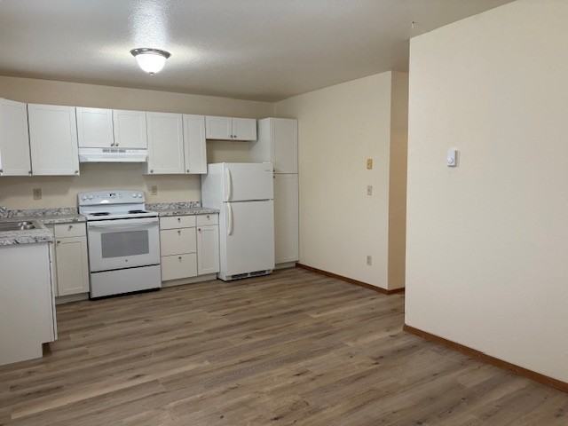 2326 Dearborn Ave #C - Photo 3 of 10