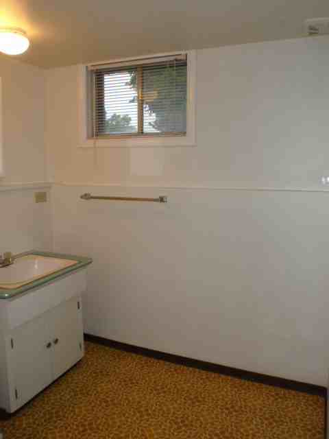 833 Cherry St #C - Photo 5 of 24