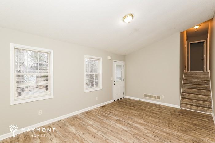 105 Betty Ln - Photo 6 of 13