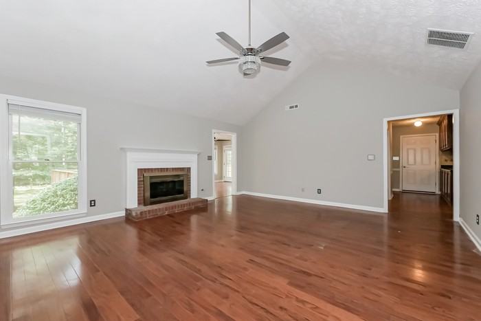 295 N Oakland Cir - Photo 2 of 15