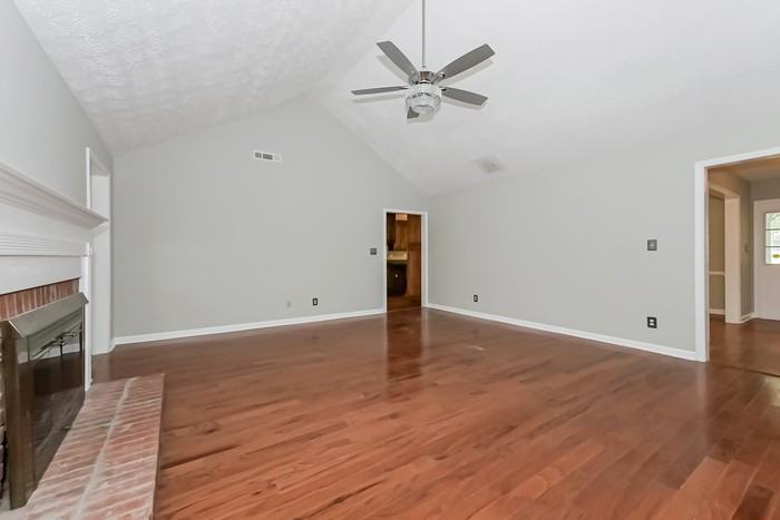 295 N Oakland Cir - Photo 3 of 15