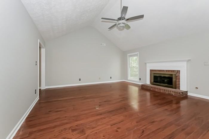 295 N Oakland Cir - Photo 5 of 15