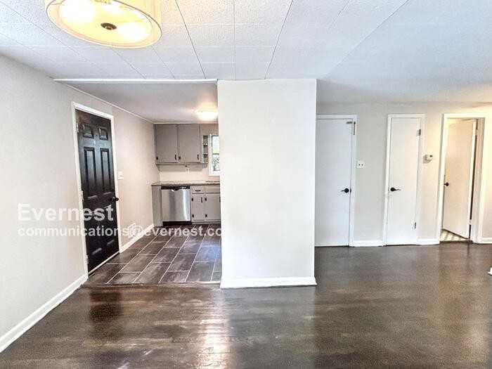 216 Superior Ave #2 - Photo 3 of 16