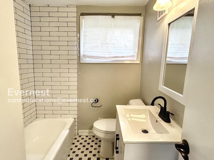 216 Superior Ave #2 - Photo 6 of 16