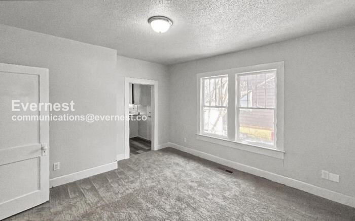 3920 39th Ave N - Photo 5 of 19