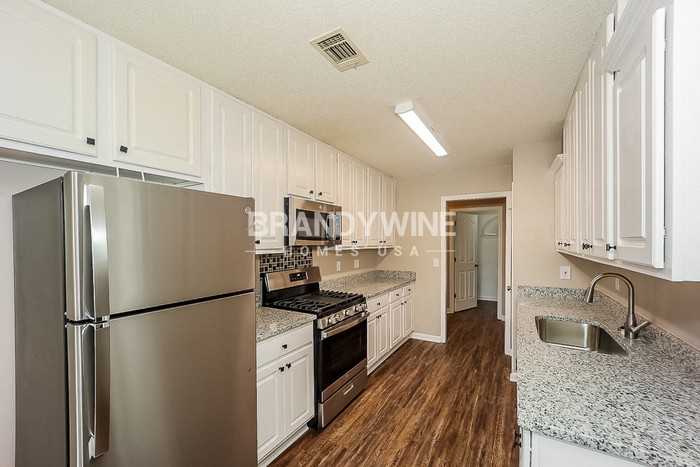 165 White Oak Way - Photo 4 of 14