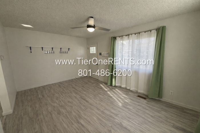 308 S Post St - Photo 7 of 15