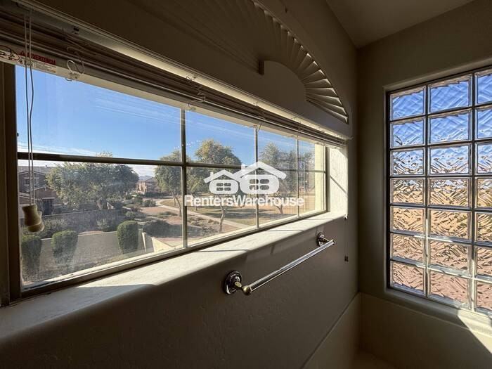 9707 S 45th Ave - Photo 3 of 50