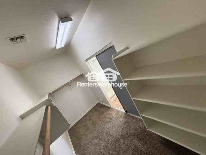 9707 S 45th Ave - Photo 4 of 50