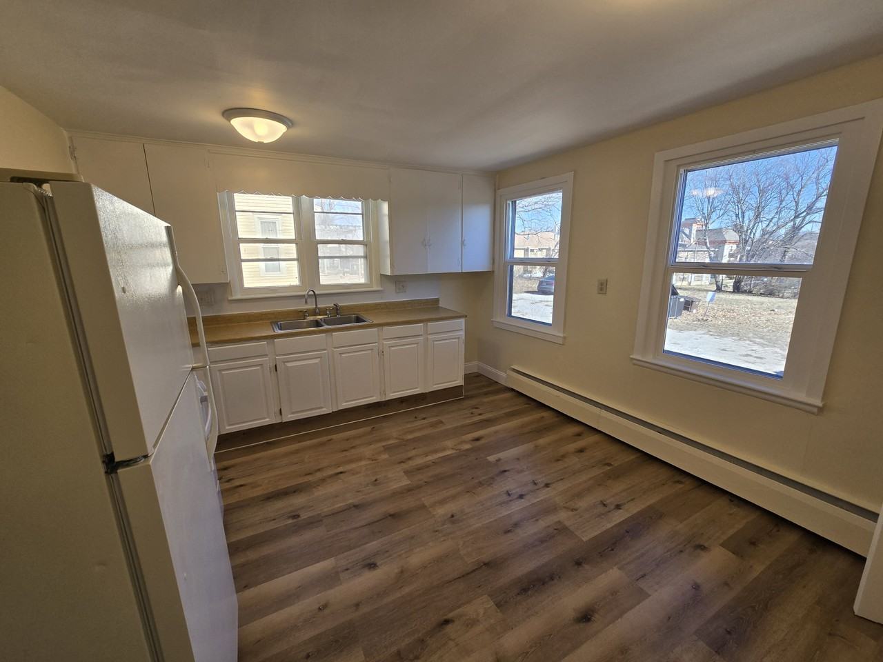 313 S Pleasant St #1 - Photo 4 of 12