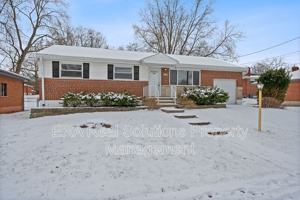 featured image of 1063 Thunderbird Ave