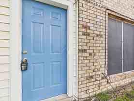 203 Robin Lane - Photo 1 of 1