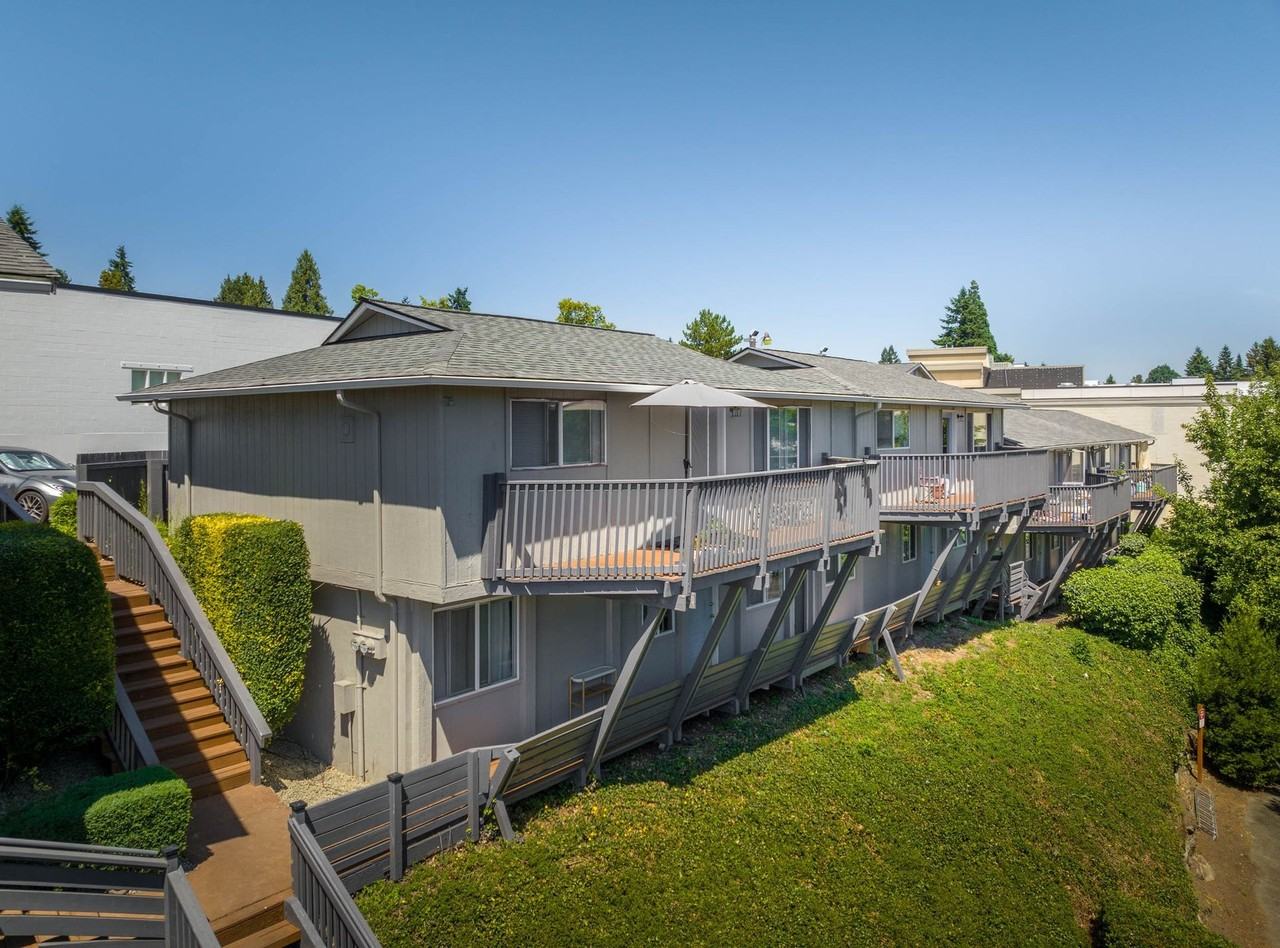 Wedgewood Seattle - Photo 2 of 4