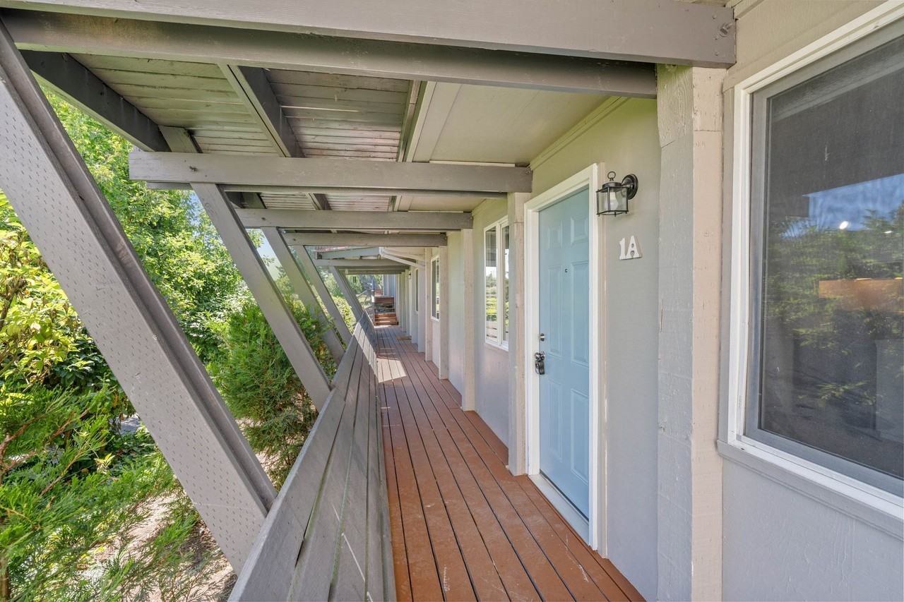 Wedgewood Seattle - Photo 3 of 4