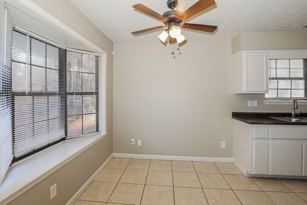 266 Montego Cir - Photo 5 of 16