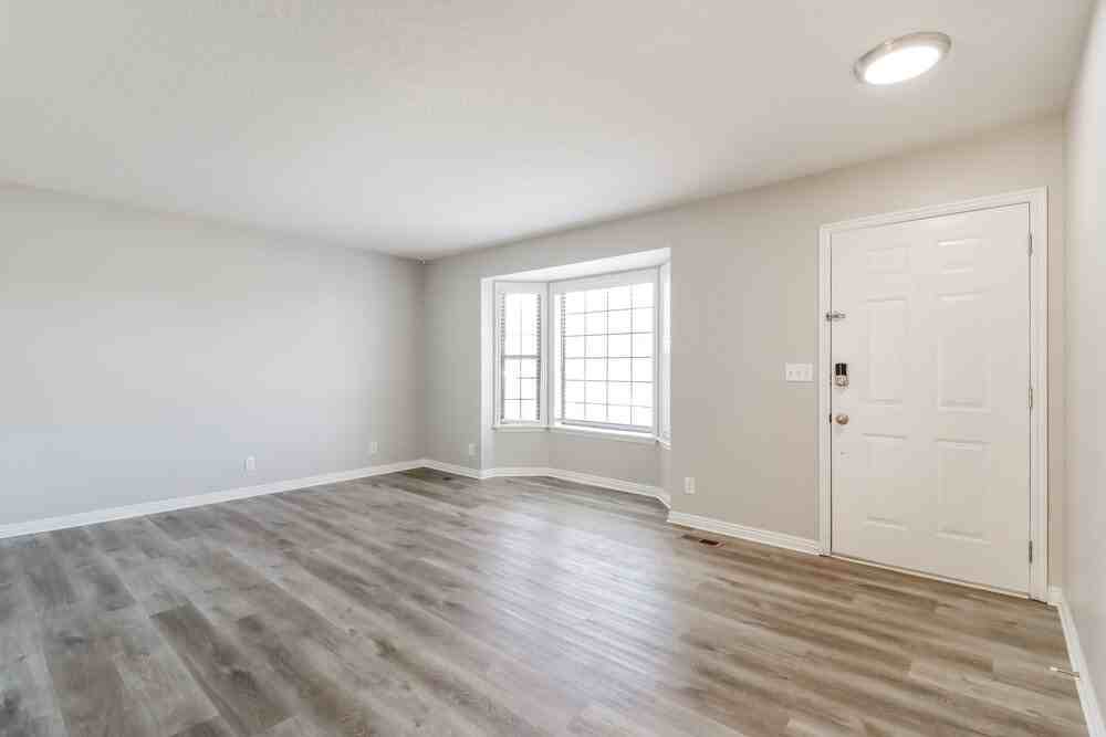 1224 Nw - Photo 4 of 17