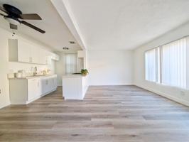 featured image of 1818 W Sumac Ln #1B