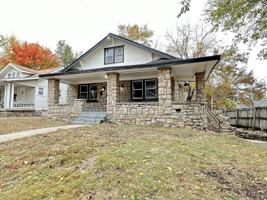 featured image of 1842 E 67th Ter