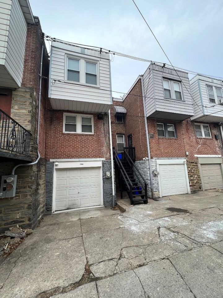 6716 Cobbs Creek Pkwy - Photo 2 of 16