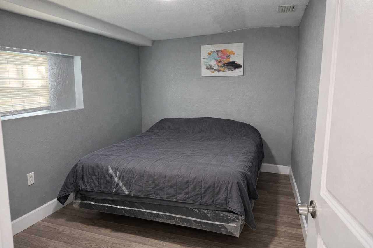 802 E Emma St - Photo 6 of 6