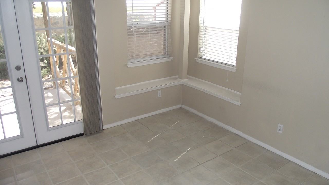 12348 Flora Alba Dr - Photo 7 of 14