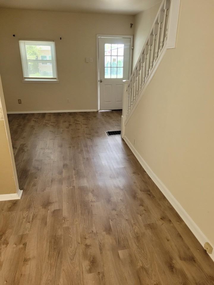 302 Delaware Ave #1 - Photo 3 of 33