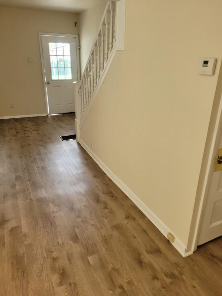 302 Delaware Ave #1 - Photo 4 of 33