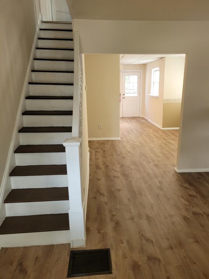 302 Delaware Ave #1 - Photo 7 of 33