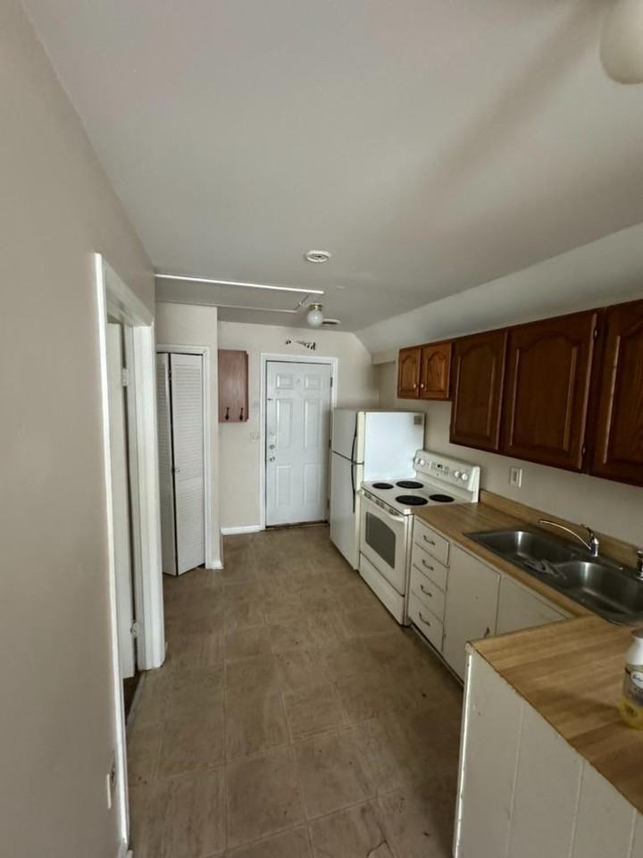 3252 Birch Row Dr - Photo 3 of 9