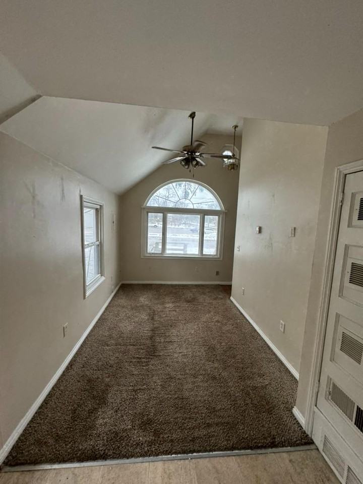 3252 Birch Row Dr - Photo 4 of 9