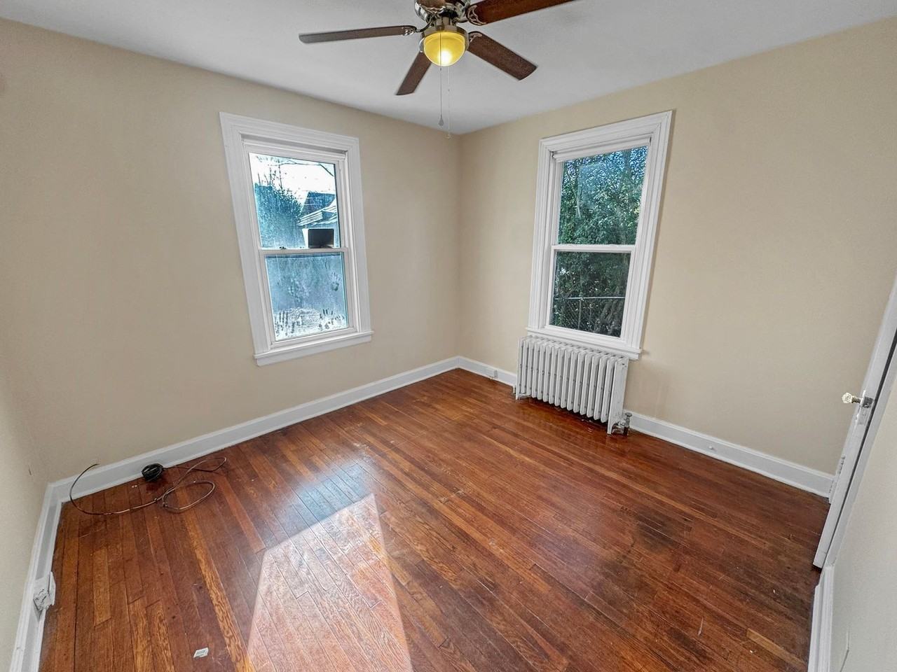 2806 Hawthorne Avenue - Photo 7 of 30