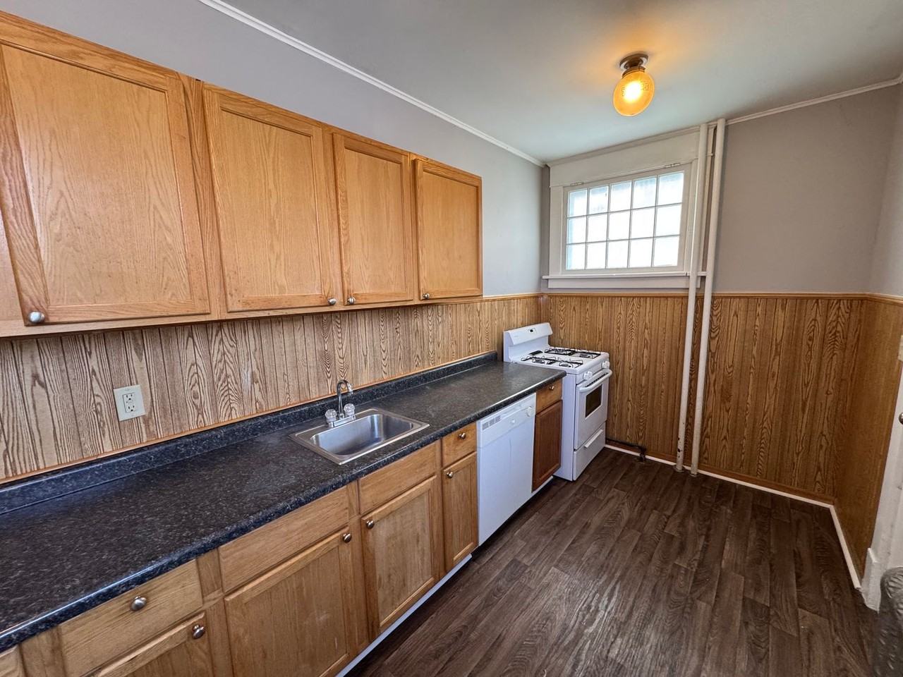 HM 914 23rd St - Photo 2 of 26