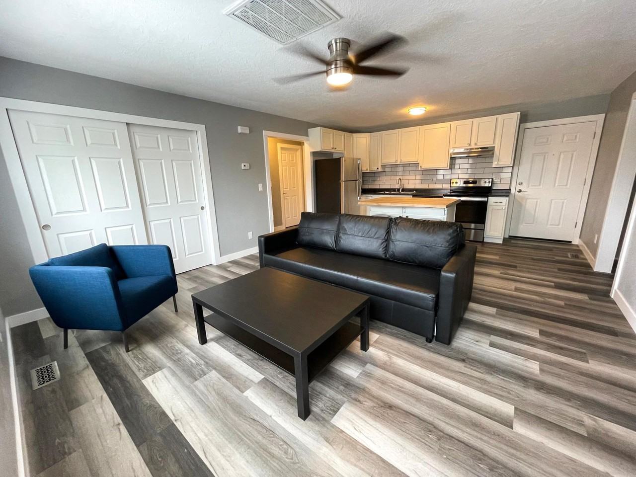 2122 10th Ave ## B4 - Photo 3 of 30