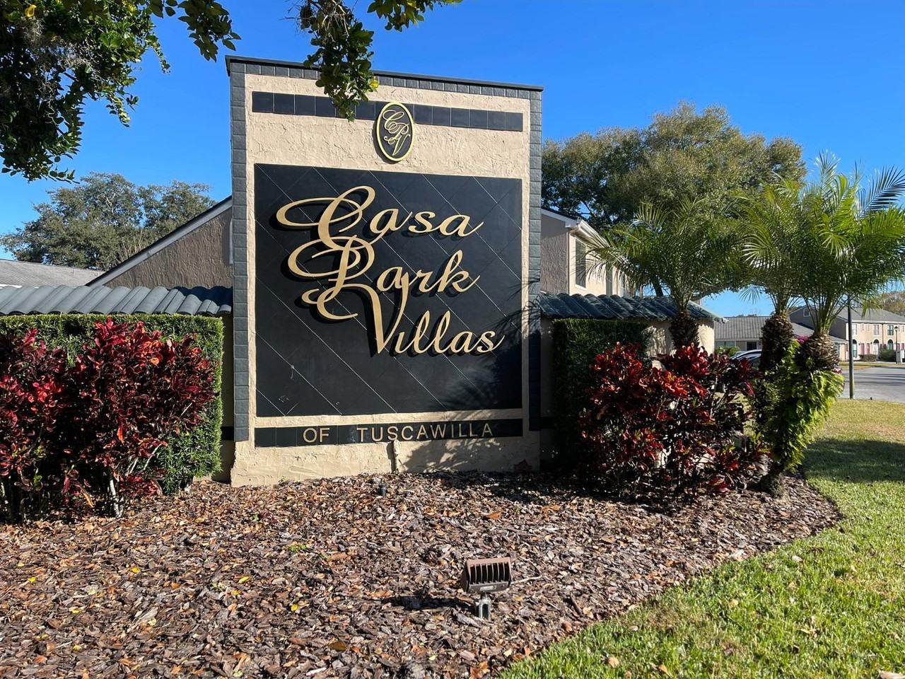 1525 Casa Park Cir - Photo 2 of 11