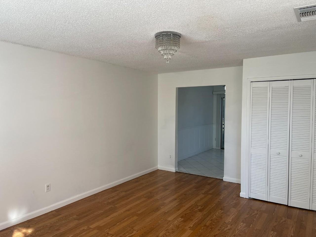 1525 Casa Park Cir - Photo 3 of 11