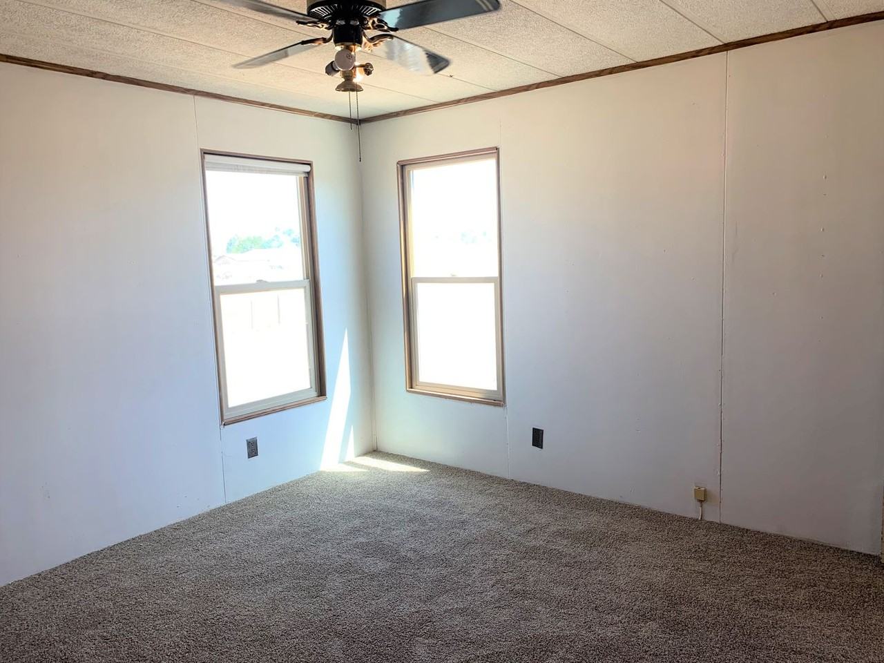 472 Tiffany Dr - Photo 6 of 6