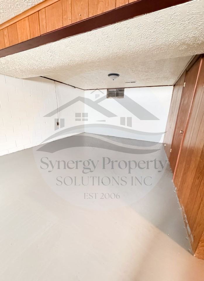 745 Carol Ln - Photo 3 of 22