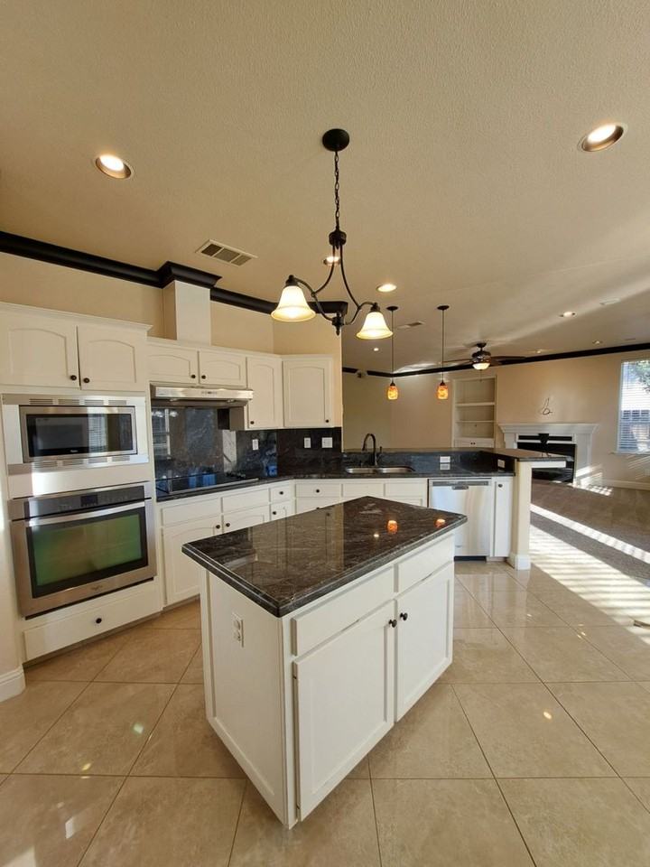 1615 E Desert Island Dr - Photo 5 of 32