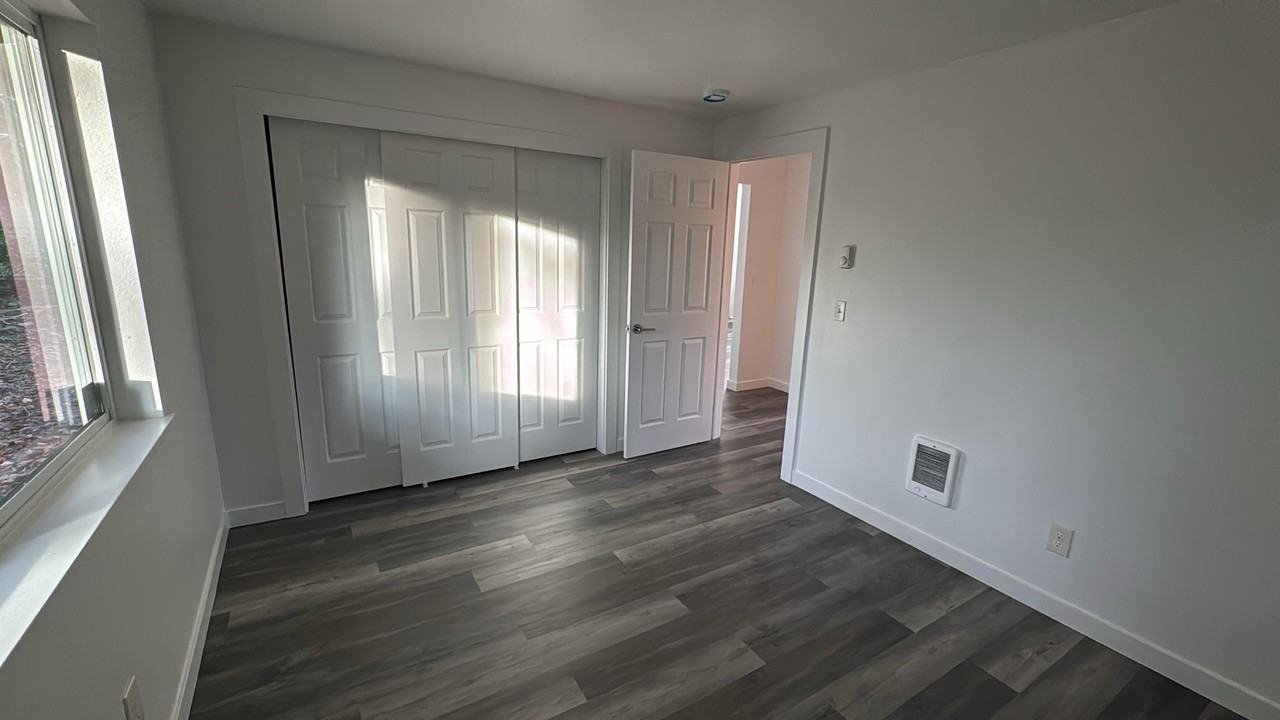 1433 Dearborn Ave #1433 - Photo 4 of 19