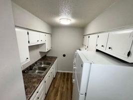 featured image of 1014 E Main St