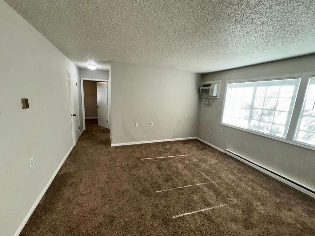 1014 E Main St - Photo 5 of 20