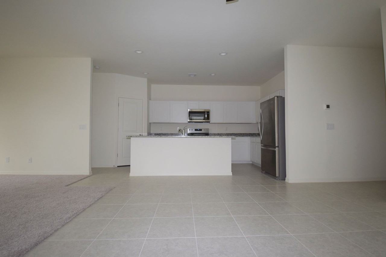 340 S Borromeo Dr - Photo 6 of 23