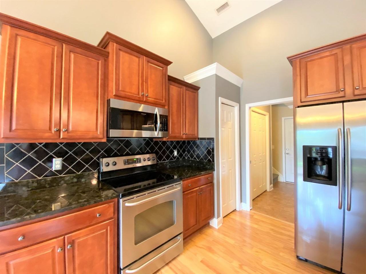 217 Heartwood Dr - Photo 6 of 22